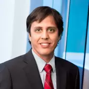 Contador y egresado de la UBA: quién era el argentino que murió junto a su hijo en el accidente aéreo de Washington