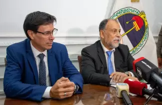 ministros de hacienda y de gobierno