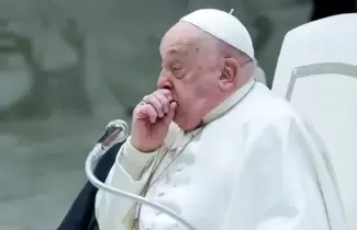 Papa Francisco padece un cuadro de bronquitis