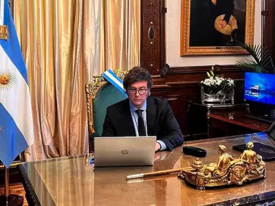 Milei en su despacho