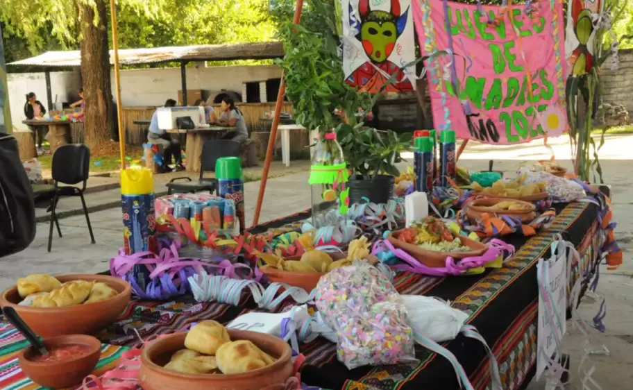 jueves de comadres delegacion de reyes