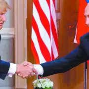 Tras hablar con Putin y Zelenski, Trump asegur� que empezar�n las negociaciones de paz entre Rusia y Ucrania