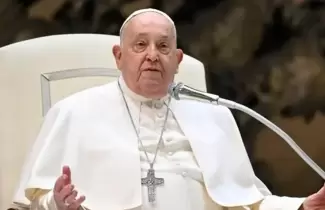 El papa Francisco present� una "leve mejor�a"