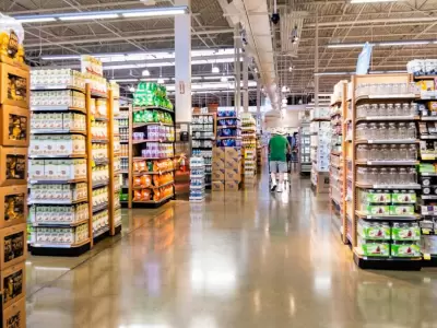 Las ventas en supermercados cayeron en diciembre y cerraron 2024 con una baja del 11%