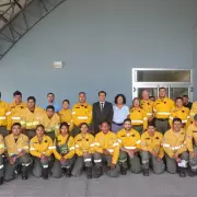 Sadir salud� al segundo grupo de brigadistas que combatir�n el fuego en el Parque Nacional Lan�n