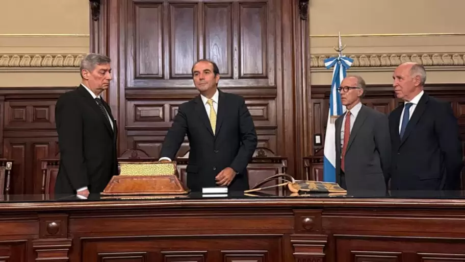Manuel García-Mansilla juró como ministro de la Corte Suprema
