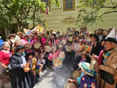 La Casa de Gobierno se visti� de fiesta junto a las comadres