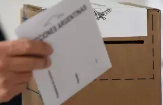 Elecciones legislativas 2025: convocan a los extranjeros inscriptos a completar la documentaci�n