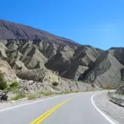 Motociclista brasileño murió tras derrapar en la Ruta 52