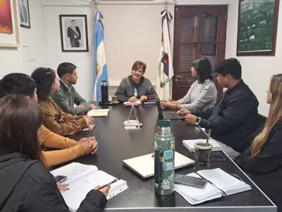 J�venes que se comprometen con la agenda ambiental y clim�tica local