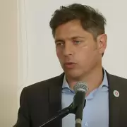 Elecciones 2025: Axel Kicillof firm� el decreto de convocatoria a las PASO en Provincia pero pide suspenderlas