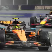 Lando Norris ganó el Gran Premio de Australia en un inicio de temporada accidentado en la Fórmula 1
