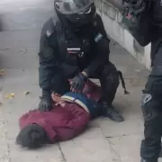 San Pedrito: detuvieron a un hombre que tenía una réplica de arma de fuego