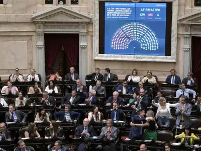 La C�mara de Diputados aprob� el decreto del acuerdo con el FMI con 129 votos a favor y 6 abstenciones