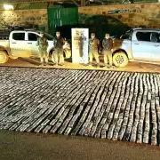 Abandon� su camioneta cargada con 800 kilos de hojas de coca en La Quiaca