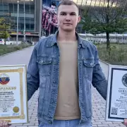 Un joven se jubiló con 23 años y entró en un libro de récords