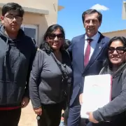 Familias de La Quiaca recibieron de Sadir las llaves de sus viviendas