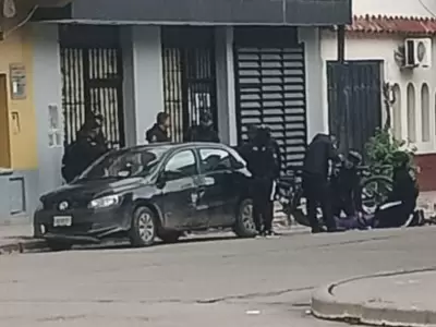 pareja demorada en san pedro
