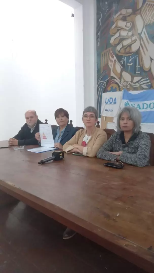 conferencia de prensa gremios docentes