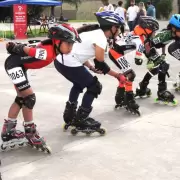 Conocé qué actividades deportivas se dictan en el Patinódromo Nora Vega para grandes y chicos