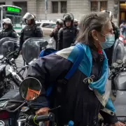 Jubilados y partidos de izquierda realizan una nueva marcha al Congreso: hubo enfrentamientos con la policía