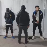 Barrio San Pedrito: intentaron robar un auto y fueron sorprendidos por el dueño