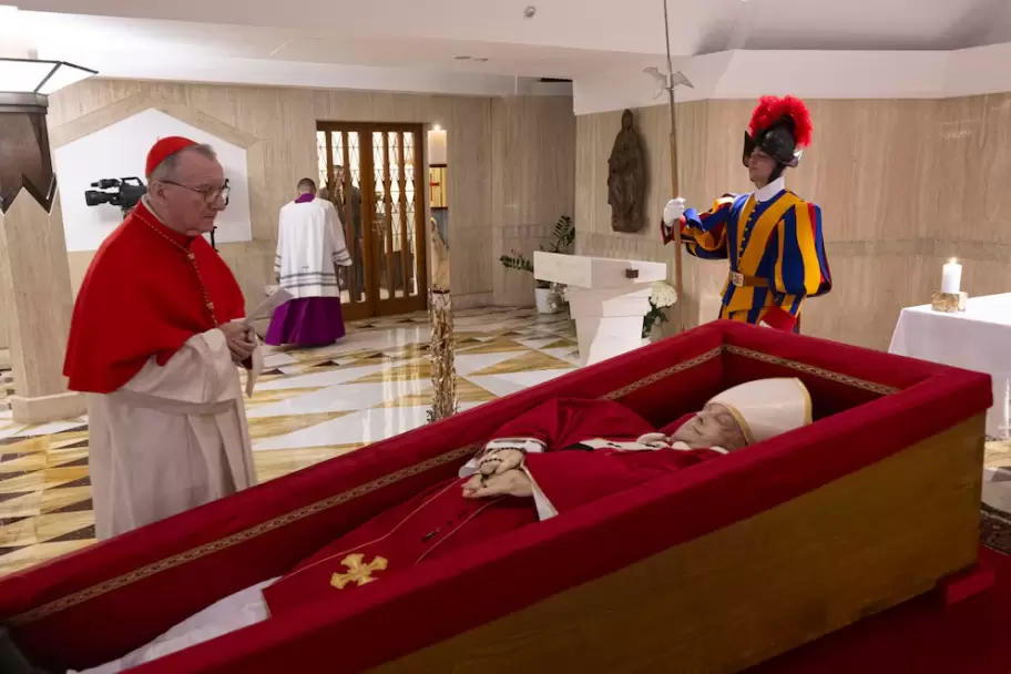 Este mi�rcoles 23 de abril, el cuerpo ser� trasladado a la Bas�lica de San Pedro
