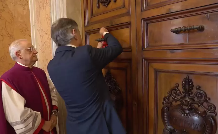 cierre de la residencia del palacio apostolico