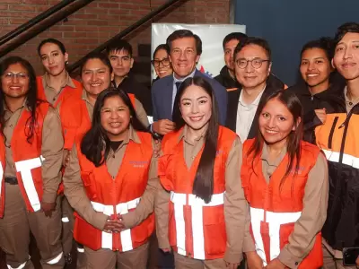 Sadir con estudiantes