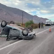 Un auto volcó en Ruta Nacional 9: hay tres heridos y un fallecido