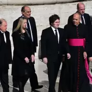 Javier Milei viajará al Vaticano para la misa de asunción del nuevo Papa