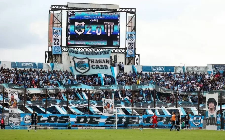 hinchada lobo gimnasia de Jujuy gye