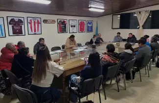 reuni�n liga juje�a de f�tbol