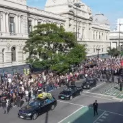 Último adiós a Pepe Mujica: Uruguay lo despide en un multitudinario funeral