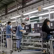 Seg�n el INDEC, la actividad econ�mica fren� su recuperaci�n mensual pero creci� 5% interanual