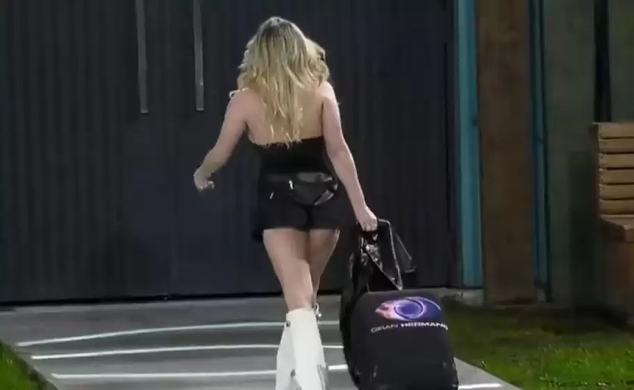 lucia abandona la casa