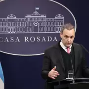 Manuel Adorni presentó el informe final del Consejo de Mayo en la Casa Rosada
