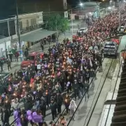 Realizaron una marcha de antorchas para exigir justicia por Tamara Fierro