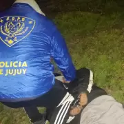 Detuvieron a un hombre en barrio Gorriti por el robo de pertenencias del interior de un auto
