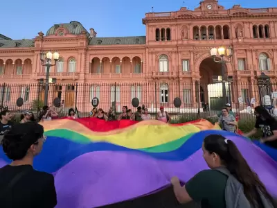 bandera lgtb casa rosada