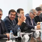 Reunión de gobernadores de todo el país en el CFI