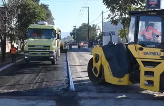 pavimentaci�n avenida Yuto