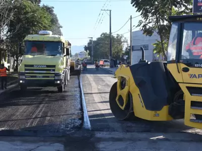 pavimentaci�n avenida Yuto