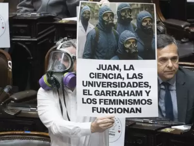 Esteban Paul�n congreso