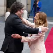 Milei se reuni� con Giorgia Meloni en Roma y avanzaron por un acuerdo entre YPF y su par italiana ENI