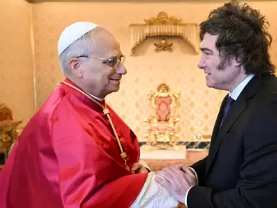 milei junto al papa leon xiv