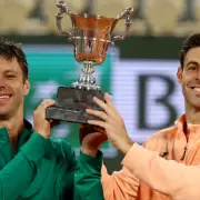 Hist�rico triunfo argentino en Roland Garros: Zeballos se consagr� campe�n en el dobles junto a Granollers
