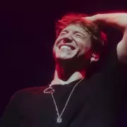 Paulo Londra volvi� con todo: cant� casi 40 temas en su show en el Arena y se emocion� con Mar�a Becerra