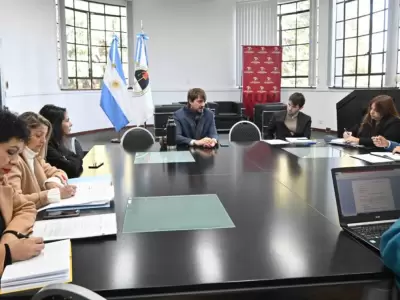 el municipio impulsa un r�gimen jur�dico para docentes municipales con dialogo y consenso