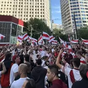 Los hinchas de River organizaron un banderazo para alentar al equipo antes del debut en el Mundial de Clubes